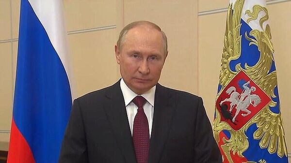 Путин поздравил россиян с Днем Государственного флага – видео - Sputnik Беларусь