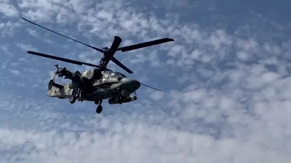 Фигура высшего пилотажа на Ка-52 – видео из кабины пилотов - Sputnik Беларусь