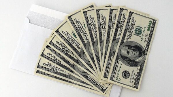 Доллары в конверте, архивное фото - Sputnik Беларусь