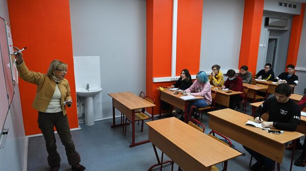 Учебное занятие в колледже предпринимательства - Sputnik Беларусь