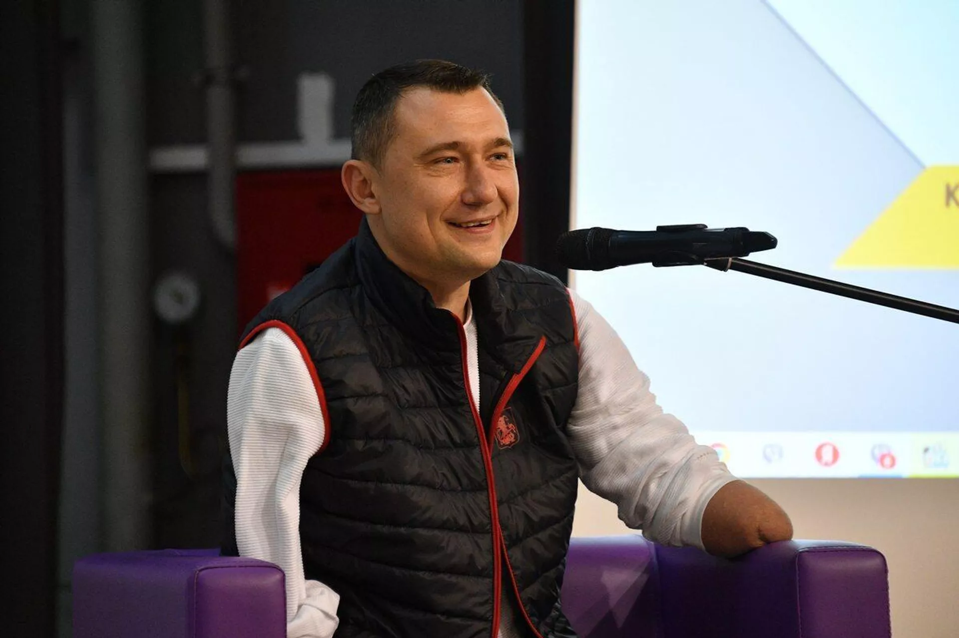 Алексей Талай лично приехал к ребятам - Sputnik Беларусь, 1920, 30.09.2022