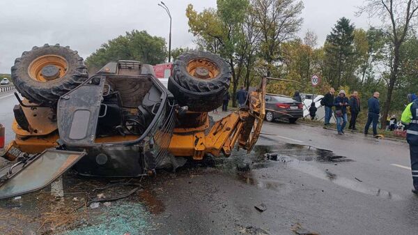 ДТП около Черкасс, в аварии пострадали водители легкового автомобиля и автобуса - Sputnik Беларусь