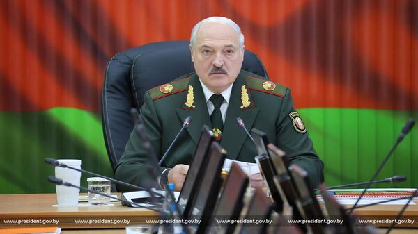 Аляксандр Лукашэнка 4 кастрычніка на нарадзе па пытаннях ваеннай бяспекі - Sputnik Беларусь