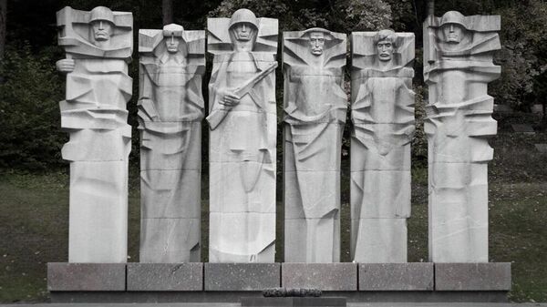 Мемориал на кладбище в Вильнюсе - Sputnik Беларусь