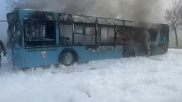 МВД показало, как горел угнанный автобус под Барановичами ― видео - Sputnik Беларусь