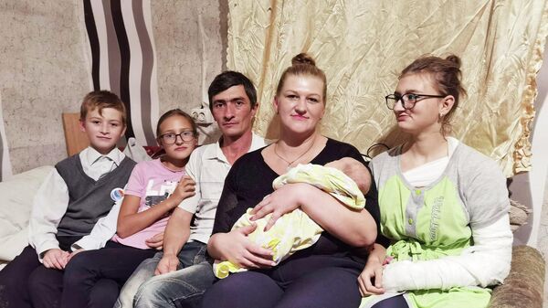 Семья из Донецка, переехавшая в Беларусь - Sputnik Беларусь