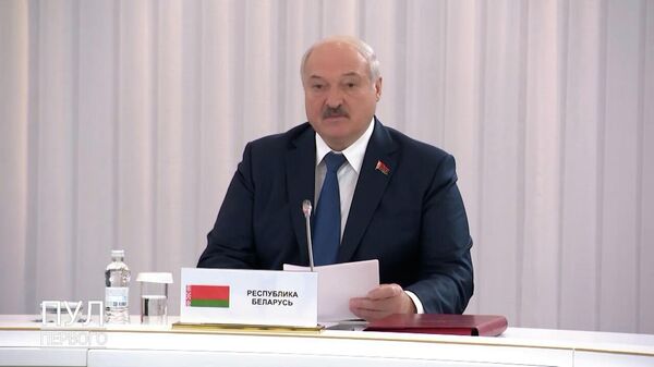 Лукашенко упрекнул лидеров СНГ в отсутствии взаимной поддержки – видео - Sputnik Беларусь