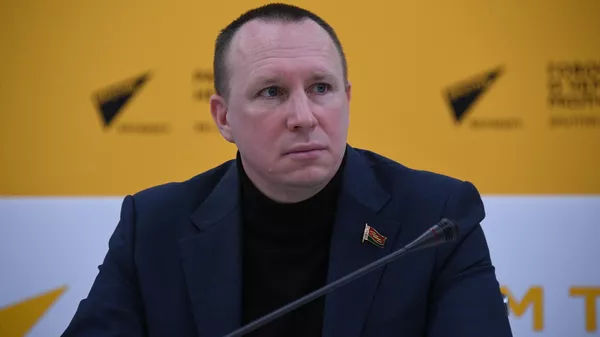Олег Чесалов - Sputnik Беларусь