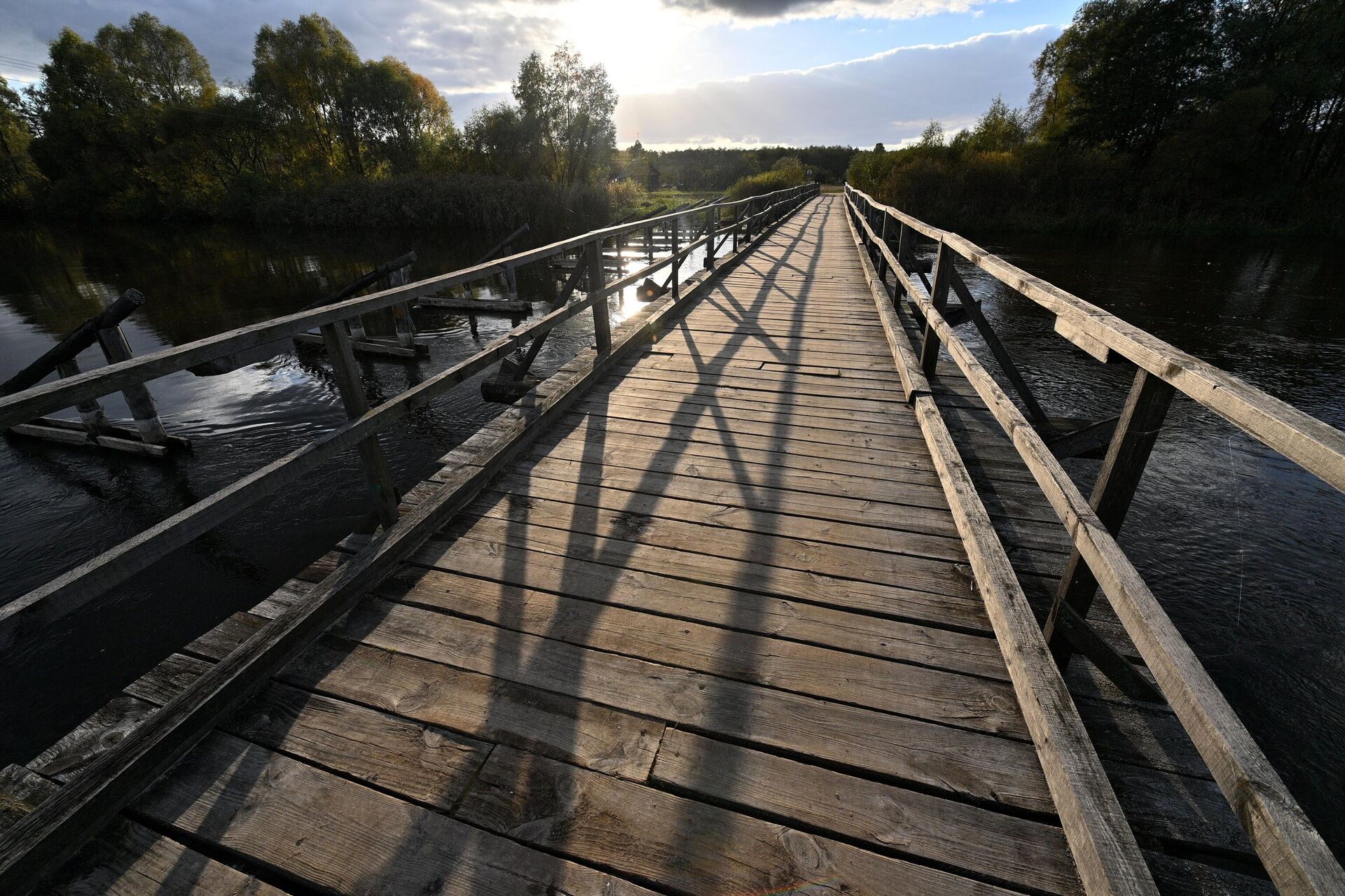Мост через реку Простырь в деревне Паре - Sputnik Беларусь, 1920, 19.10.2022
