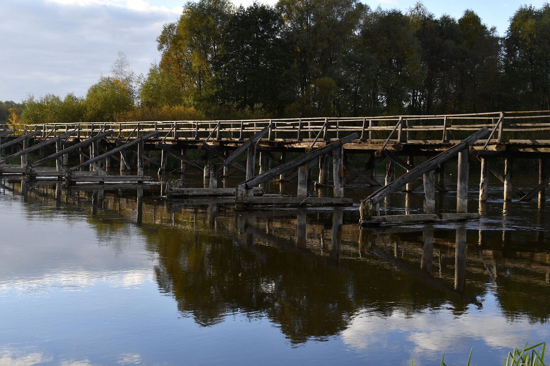 Мост через реку Простырь в деревне Паре - Sputnik Беларусь, 1920, 18.10.2022
