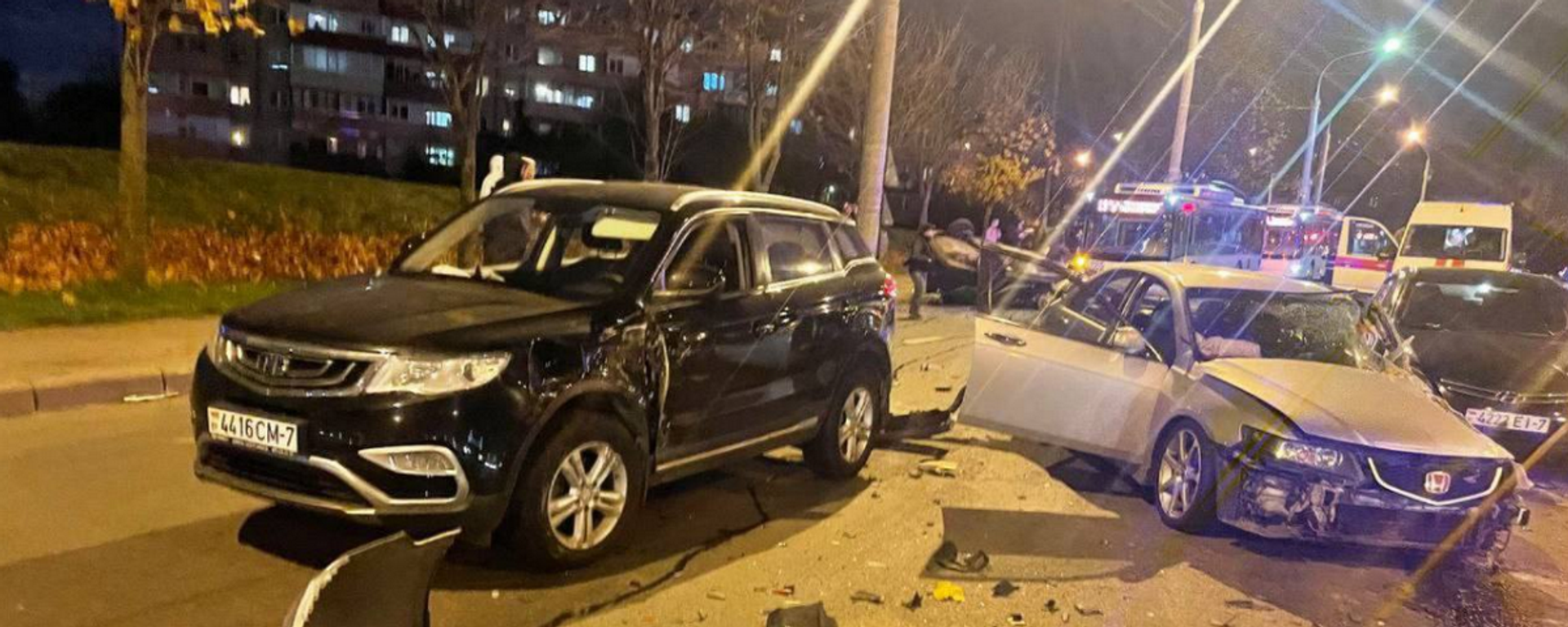 На улице Вирской в Минске произошло ДТП с участием пяти автомобилей - Sputnik Беларусь, 1920, 16.01.2024