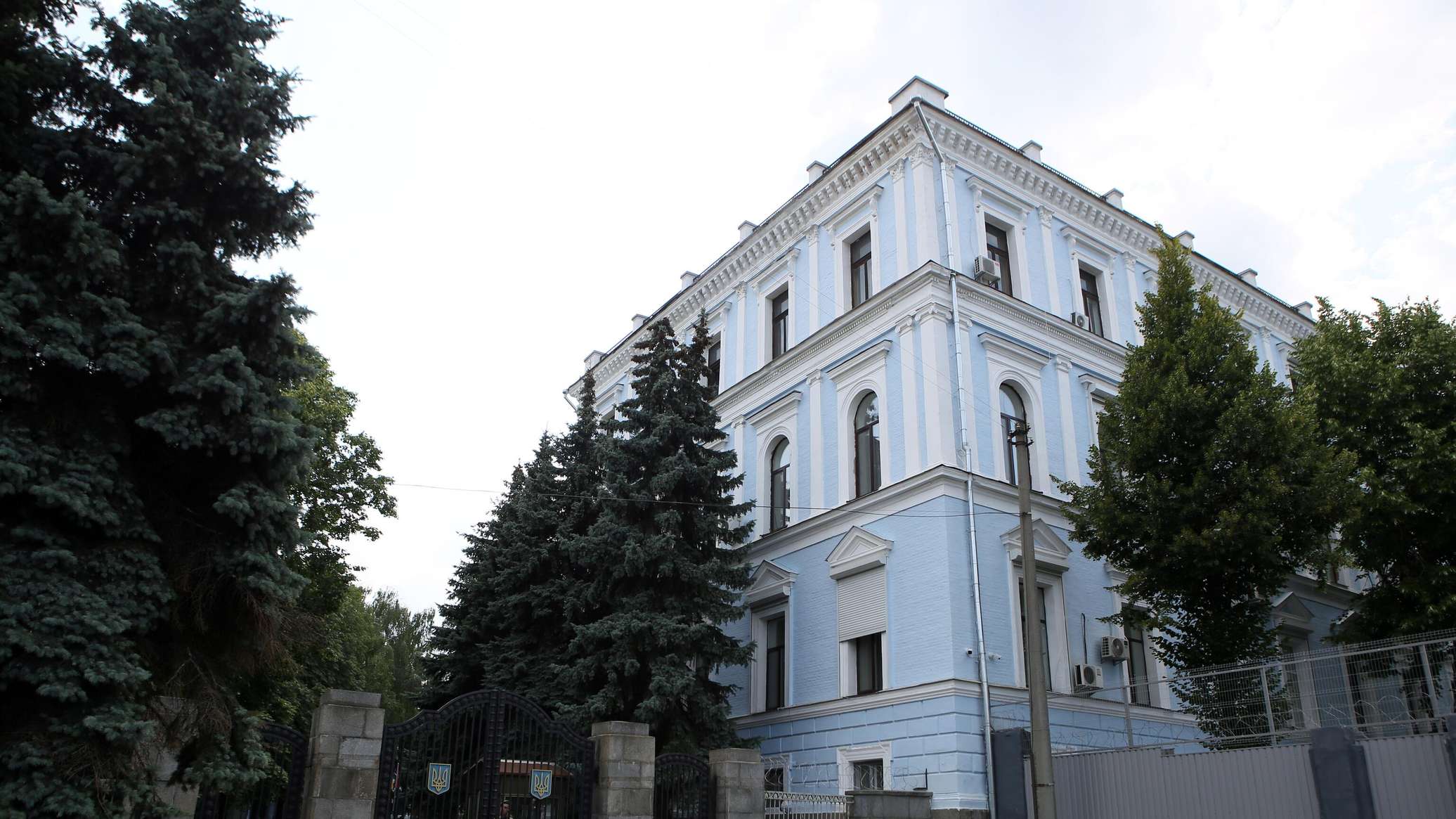 Зеленский возложил обязанности министра обороны на врио главы СБУ Зеленский возложил обязанности министра обороны на врио главы СБУ