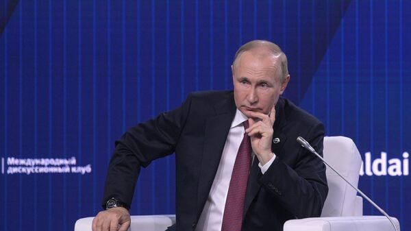 Президент РФ В. Путин принял участие в заседании Международного дискуссионного клуба Валдай - Sputnik Беларусь