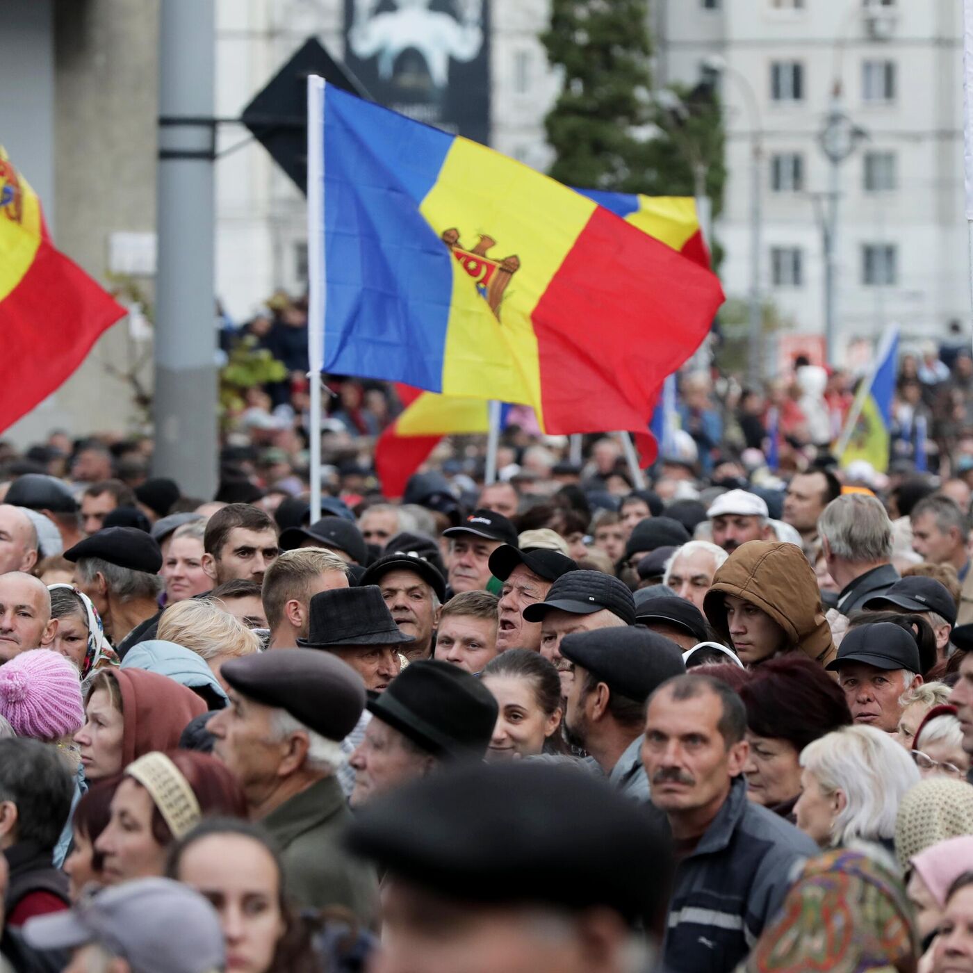 Бросали яйцами в полицию: протесты в Молдове закончились задержаниями -  30.10.2022, Sputnik Беларусь