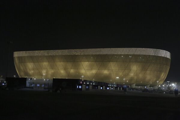 Главный стадион мундиаля - &quot;Лусаил&quot; в Катаре. Его построили специально для мирового первенства, здесь пройдет финал чемпионата. Его вместимость 80 тыс. зрителей.  - Sputnik Беларусь