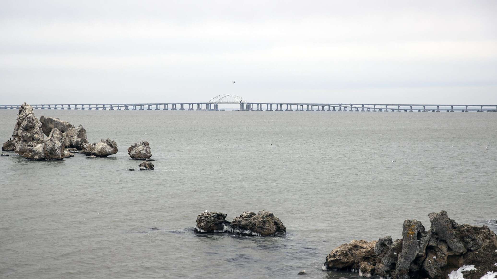 Корабль в керченском проливе. Керченский пролив. Азовское море Керченский пролив. Керчь-Еникальском пролив. Судно Керченский пролив.