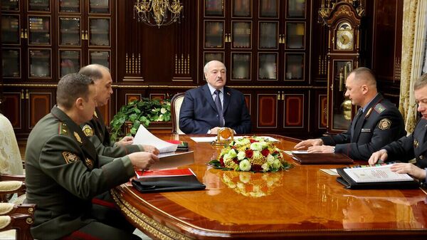 Президент Беларуси Александр Лукашенко 14 ноября принял руководство МВД с докладом о состоянии оперативной обстановки в стране и развитии системы органов внутренних дел. - Sputnik Беларусь