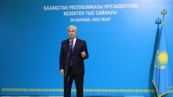 Президент Казахстана, кандидат в президенты Казахстана Касым-Жомарт Токаев на одном из избирательных участков в Астане  - Sputnik Беларусь