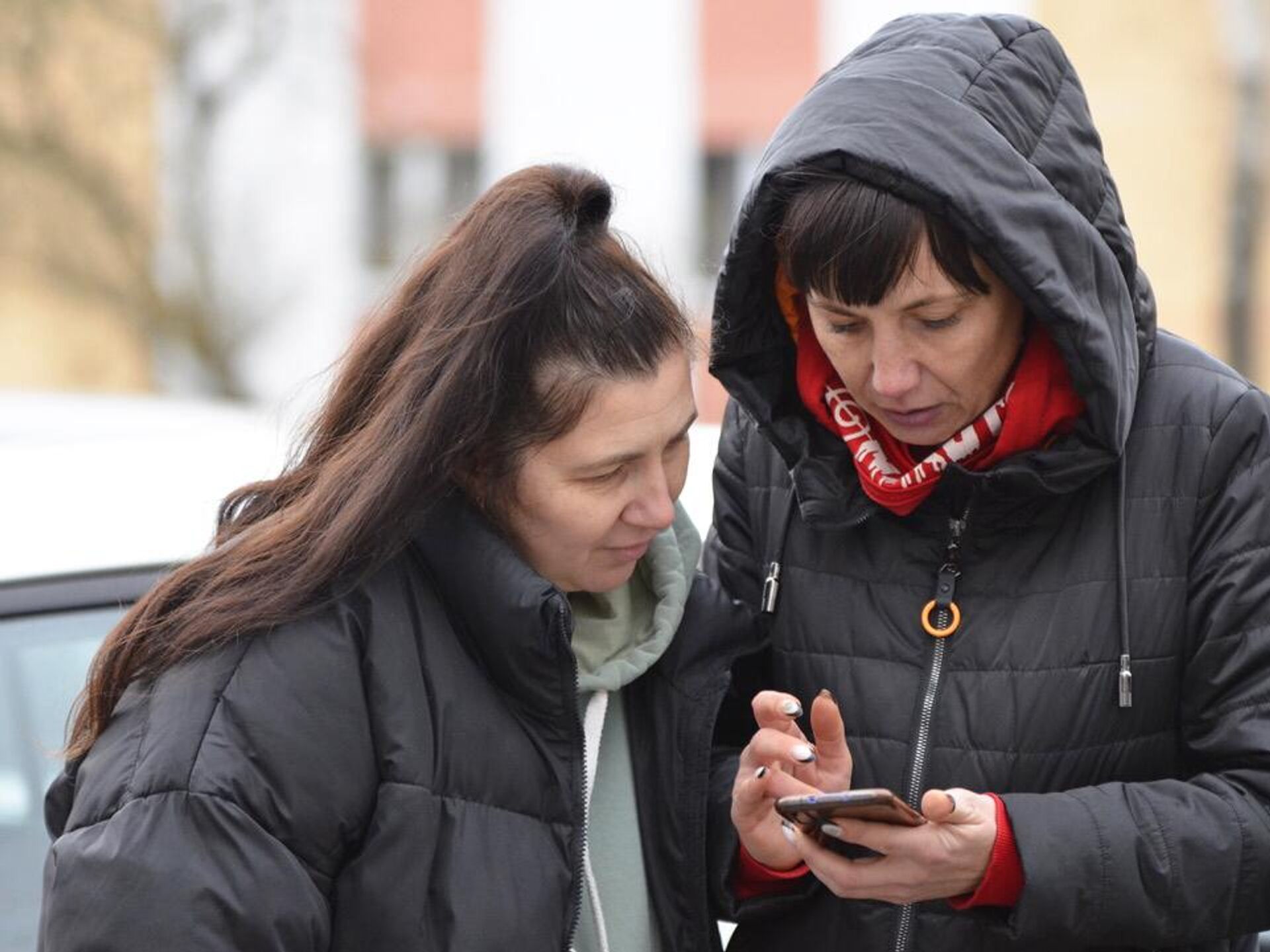 Волонтеры о проблемах беженцев с Украины: Беларусь теряет специалистов -  21.11.2022, Sputnik Беларусь