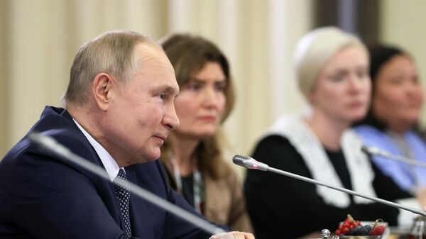 Президент РФ В. Путин встретился с матерями военнослужащих - участников СВО - Sputnik Беларусь