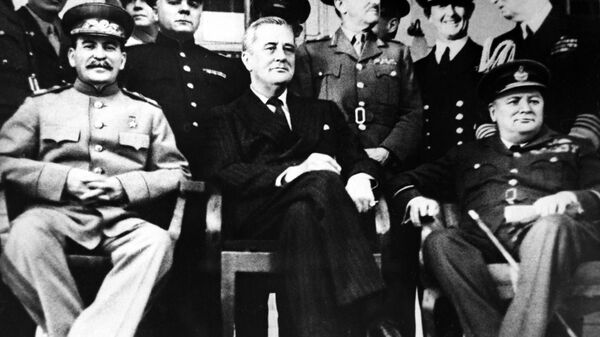 История в видео: о чем говорили Сталин, Черчилль и Рузвельт в Тегеране - Sputnik Беларусь