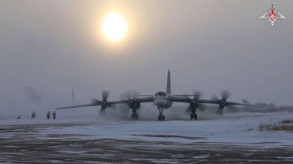 Российские Ту-95МС в рамках патрулирования впервые сели на аэродром в Китае - Sputnik Беларусь