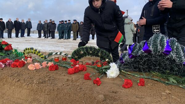 Под Дятловом перезахоронили останки жертв геноцида времен войны ― видео - Sputnik Беларусь