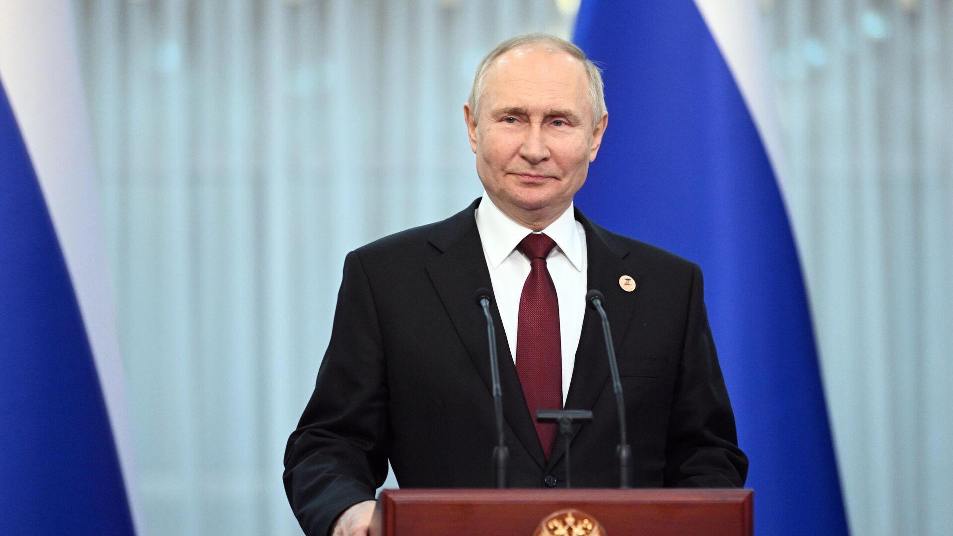 Президент РФ В. Путин принял участие в работе саммита ЕАЭС в Бишкеке - Sputnik Беларусь, 1920, 25.12.2022