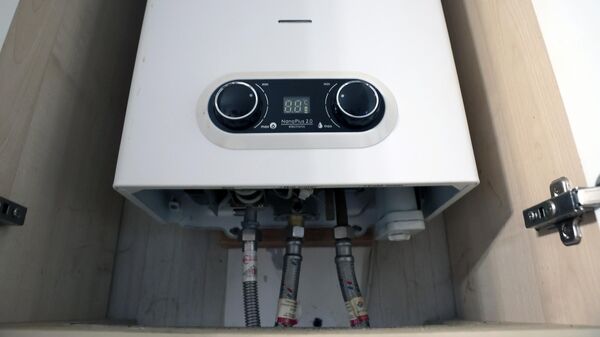 Газовая водяная колонка в частном доме - Sputnik Беларусь