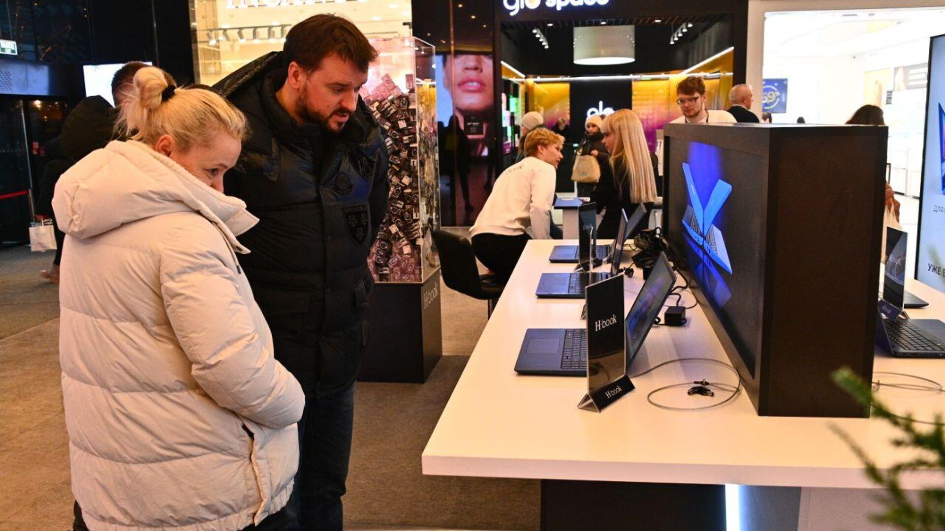 Белорусский ноутбук под брендом Horizont поступил в продажу - Sputnik Беларусь, 1920, 22.12.2022