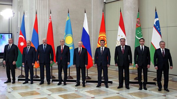 Президент РФ В. Путин принял участие в работе неформального саммита СНГ в Санкт-Петербурге - Sputnik Беларусь
