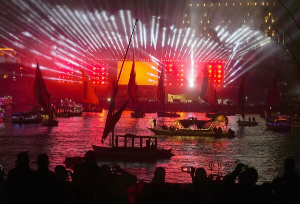 Люди катаются на лодках по реке Нил в Каире, Египет, в воскресенье, 1 января 2023 года - Sputnik Беларусь