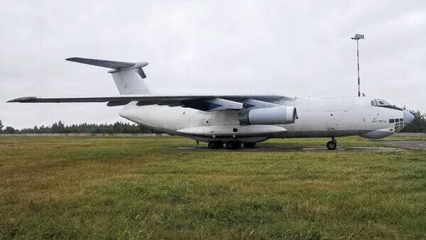 Два самолета Ил-76 ушли с молотка в Беларуси - Sputnik Беларусь
