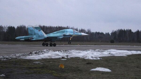Российские самолеты Су-34 прибыли в Беларусь - Sputnik Беларусь