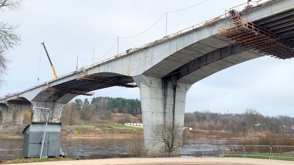 Как выглядит Новый мост в Гродно после трех месяцев капремонта ― видео - Sputnik Беларусь