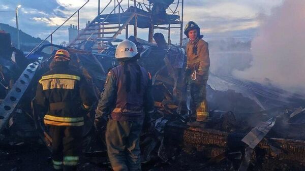 Пожар в строительных бытовках в Севастополе - Sputnik Беларусь