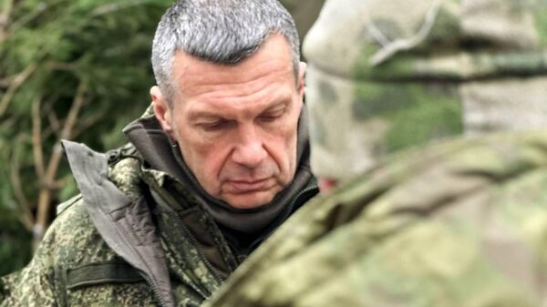 Посмотрел на Полонез: Соловьев съездил в военные части Беларуси ― видео - Sputnik Беларусь