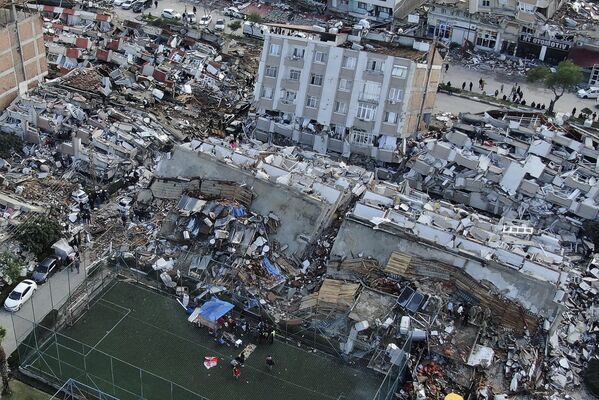 Разрушения в центре города Хатай на юге Турции. - Sputnik Беларусь