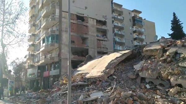 Турецкий Адыяман в руинах спустя неделю после землетрясения ― видео - Sputnik Беларусь