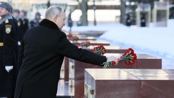 Путин возложил цветы к Могиле Неизвестного Солдата ― видео - Sputnik Беларусь
