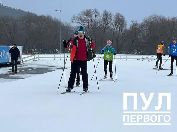 Лукашенко принял участие в ежегодном спортивном мероприятии &quot;Минская лыжня&quot;, которое 25 февраля этого года состоялось в комплексе &quot;Раубичи&quot;. - Sputnik Беларусь