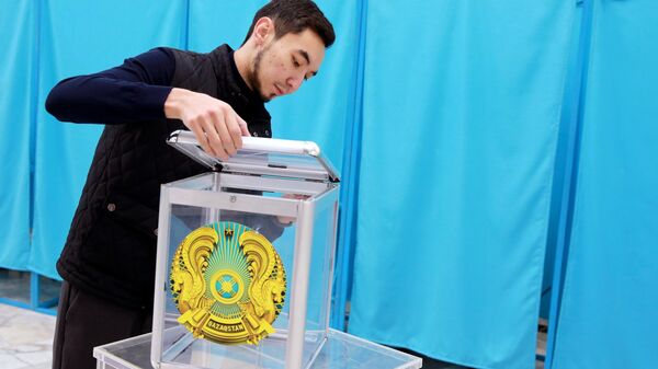Подготовка избирательных участков к выборам депутатов в Казахстане - Sputnik Беларусь