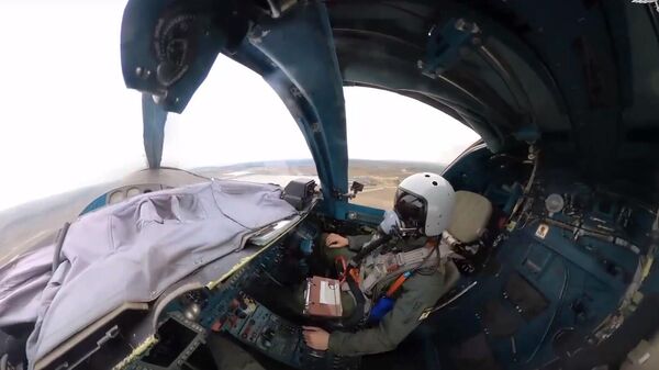 Су-34 на круглосуточном дежурстве: видео из кабины пилотов - Sputnik Беларусь