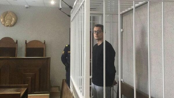 Дмитрий Семченко, бывший корреспондент белорусского телеканала ОНТ, перед приговором суда - Sputnik Беларусь