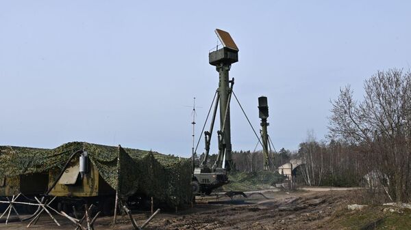 Зенитный ракетный полк в Лунинце  - Sputnik Беларусь