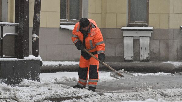 Уборка снега в Минске - Sputnik Беларусь