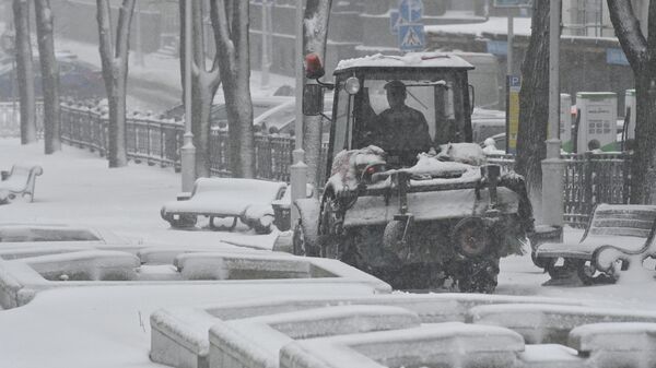 Уборка снега в Минске - Sputnik Беларусь