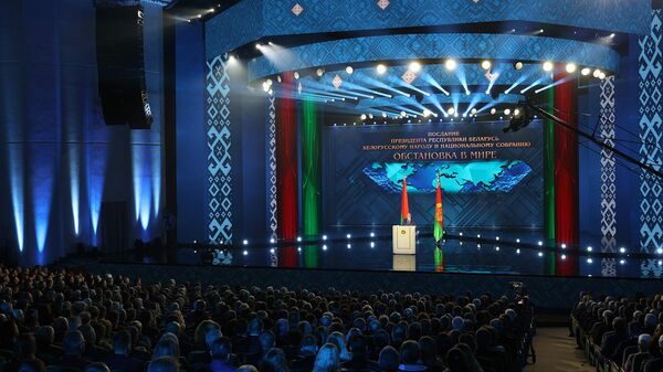 Лукашенко выступает с посланием к народу и парламенту ― трансляция - Sputnik Беларусь