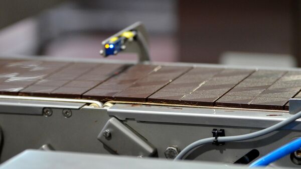 Линия по производству шоколада, архивное фото - Sputnik Беларусь