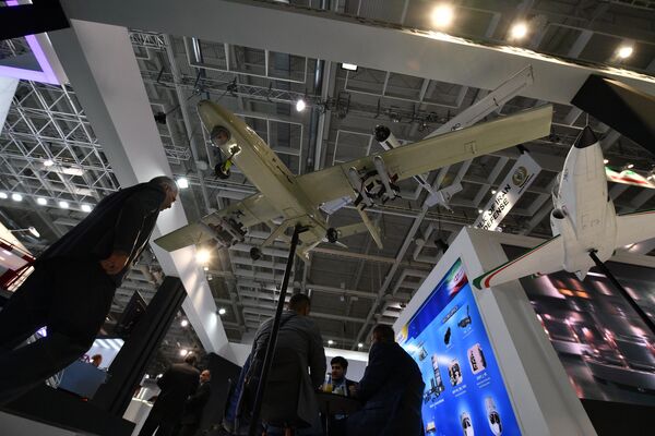 Тактычныя дроны на стэндзе адной з іранскіх кампаній. - Sputnik Беларусь